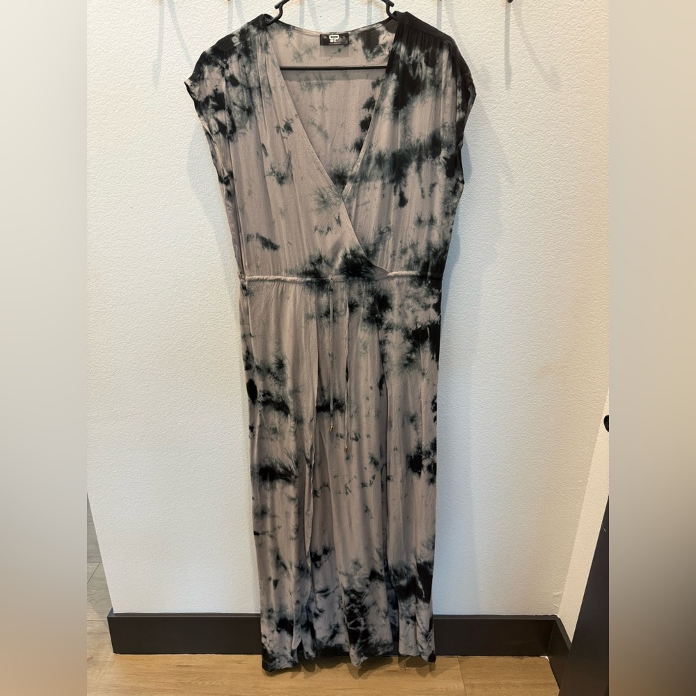 Culture Phit Black & Gray Tie-Dye Maxi Dress - Drawstring Waist - Size S